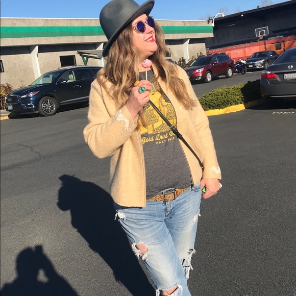 Meet your Posher, Kathleen - Picture 8 of 8